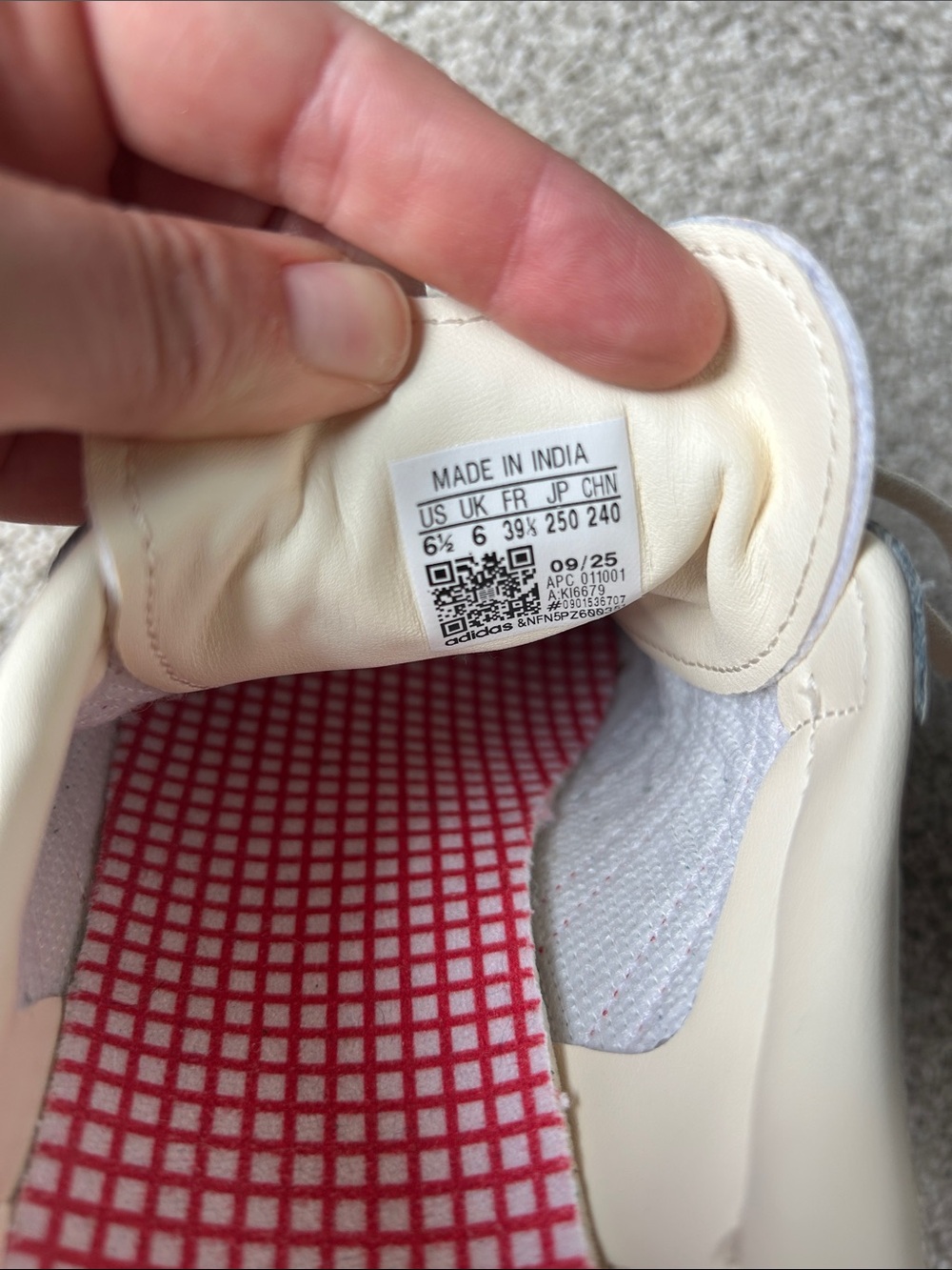 adidas Valentine’s Samba Sneakers - Picture 10 of 11